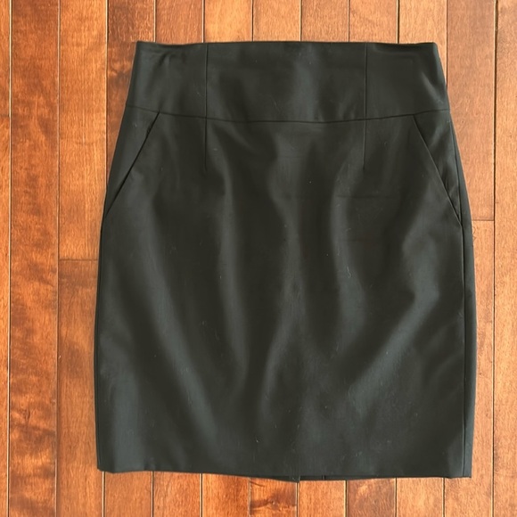 Banana Republic Dresses & Skirts - Banana Republic Women's Black Pencil Suit Business Skirt Size 2P